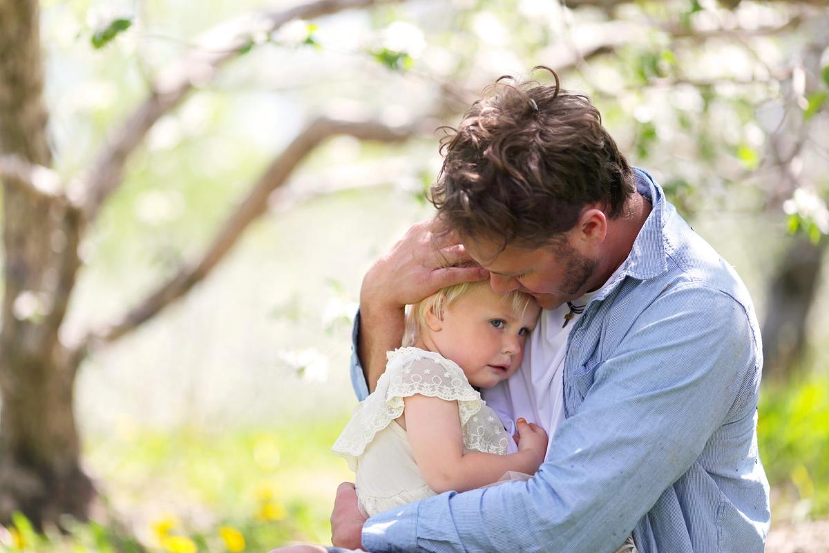 how to handle a temper tantrum effectively