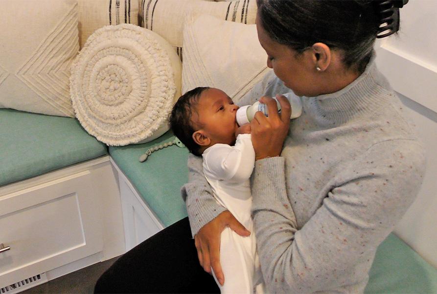 Read these tips for a new parent on feeding baby