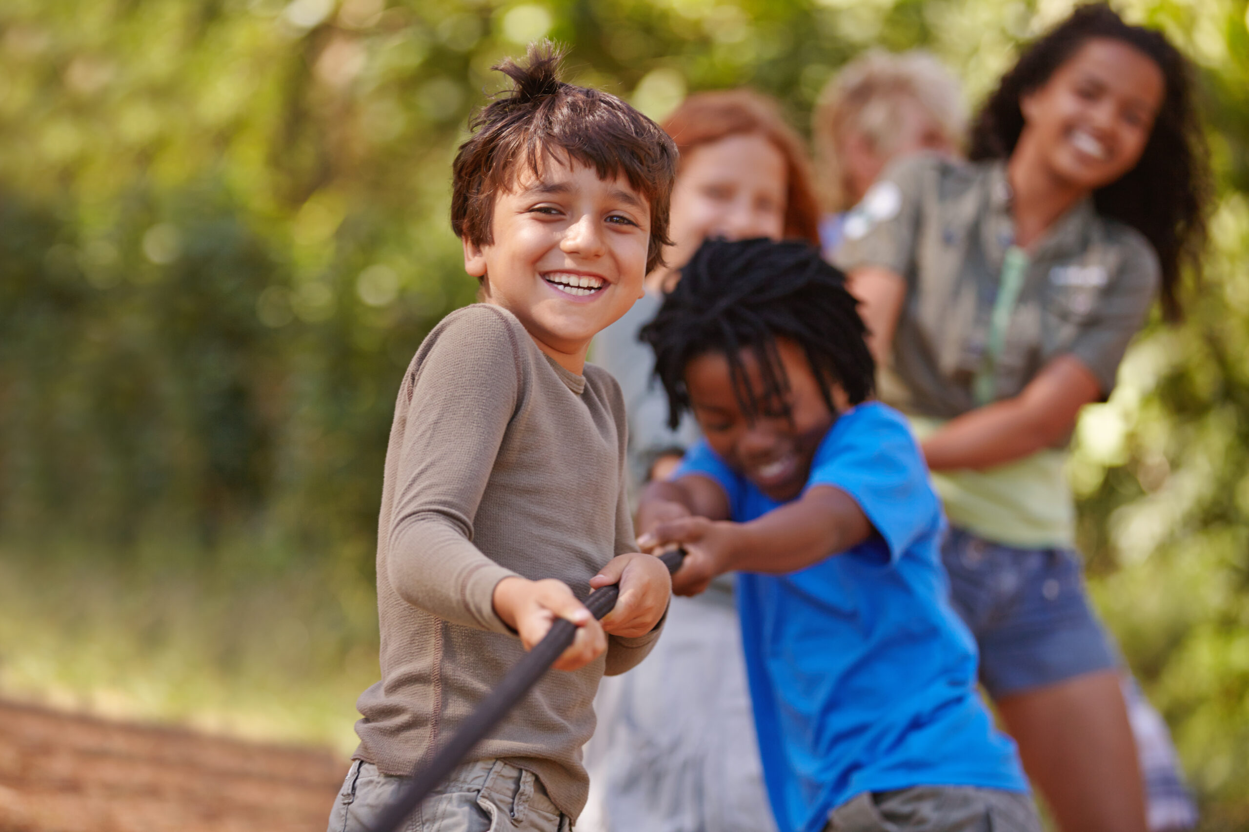 kids_playing_tug_of_war