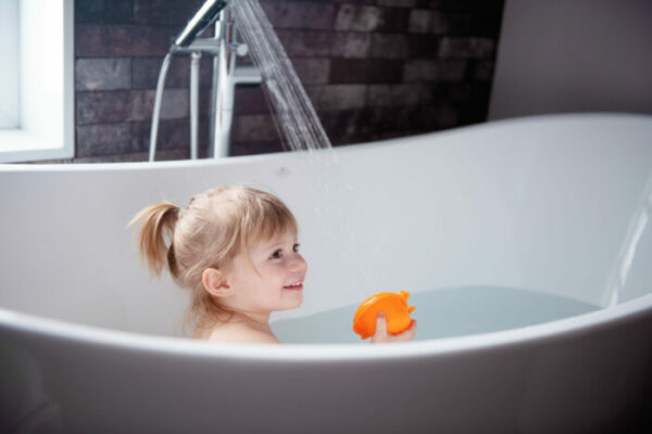 What Is The Safe And Right Temperature For Baby Bath?