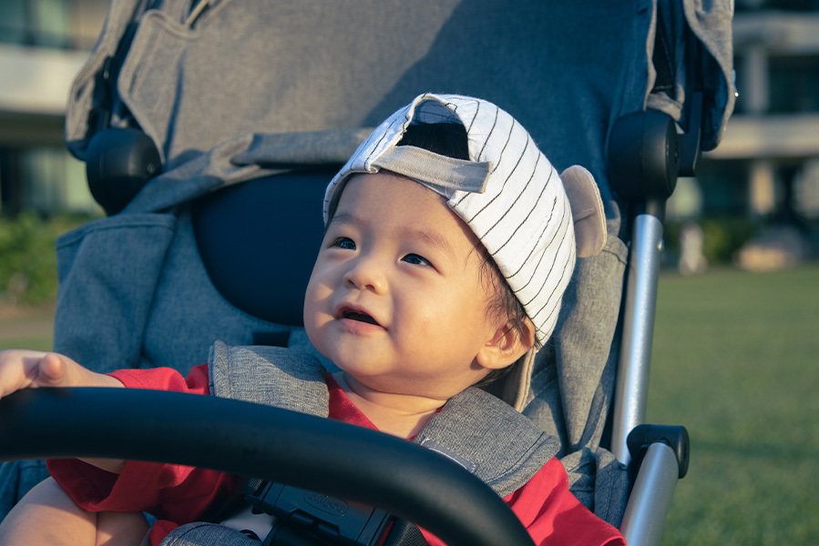 Tips to Avoid Stroller Accidents and Sunburns